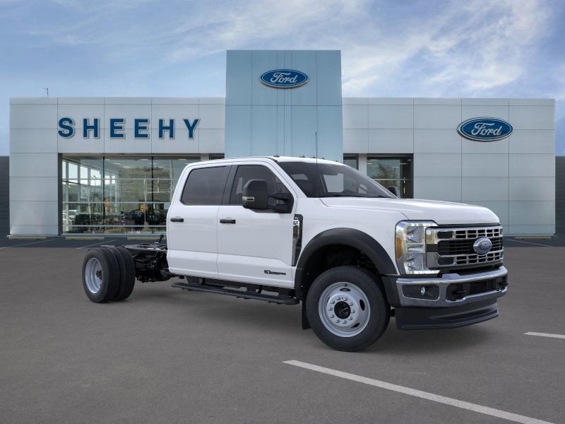 2026 Ford F-450 Super Duty Chassis Cab XL's photo