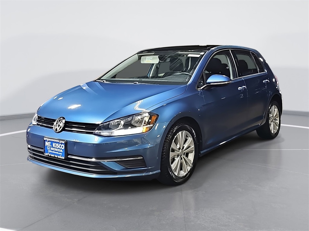 2020 Volkswagen Golf TSI's photo