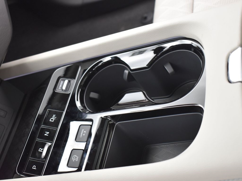 2025 Nissan Murano Platinum photo 19