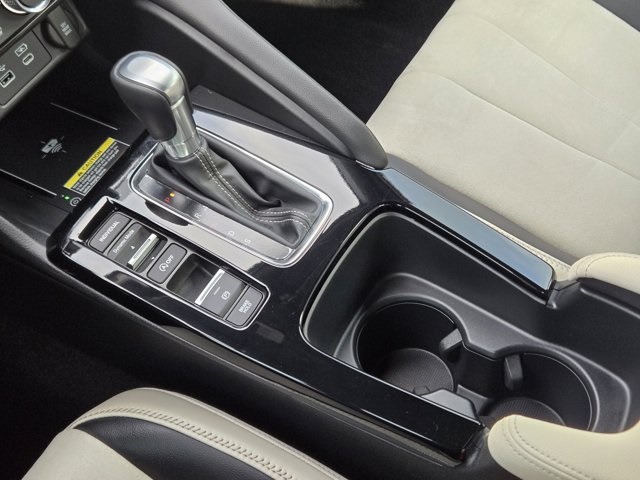 used 2025 Acura Integra car, priced at $33,800