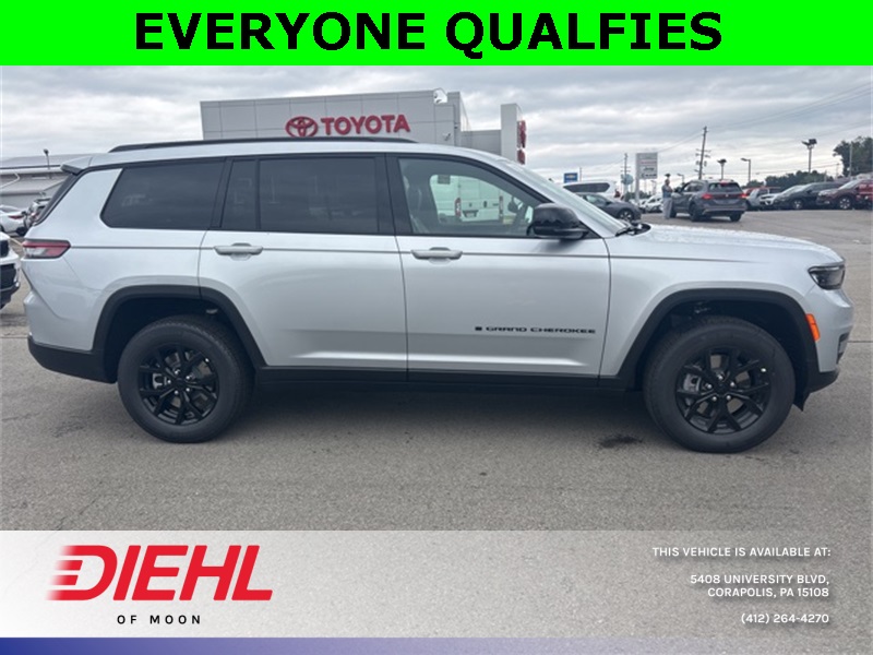 2025 Jeep Grand Cherokee Altitude X photo 2