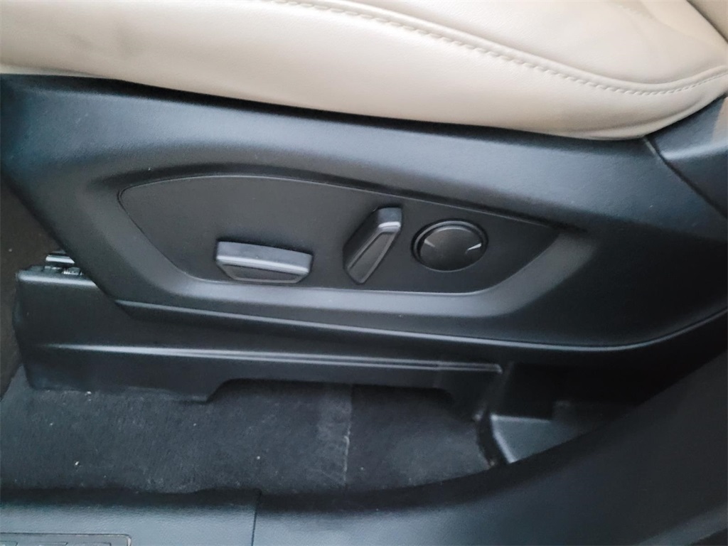 used 2022 Ford Explorer car, priced at $21,990