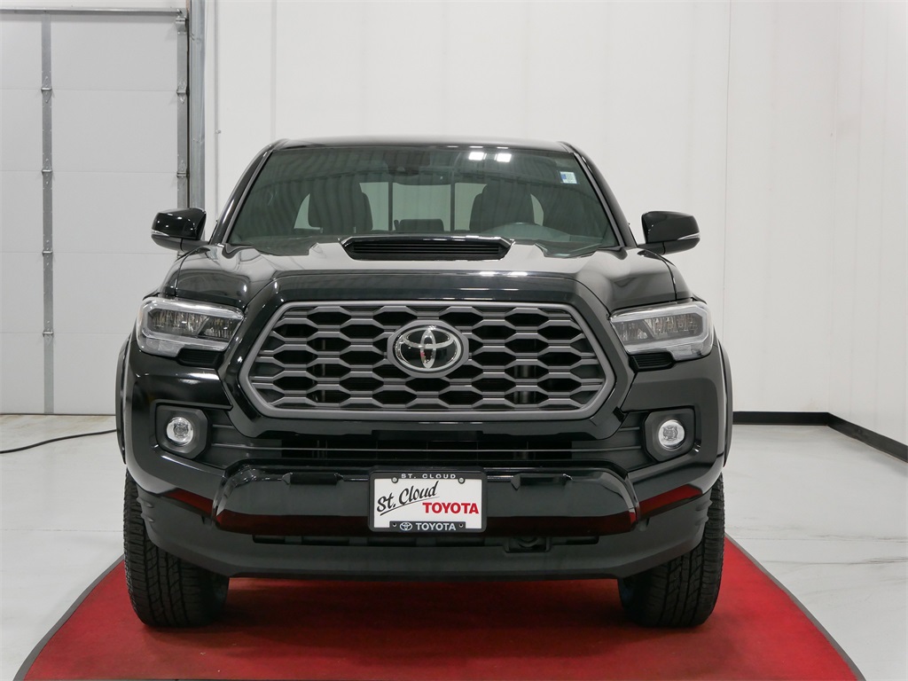 Used 2022 Toyota Tacoma TRD Sport with VIN 3TMDZ5BNXNM127971 for sale in Waite Park, Minnesota