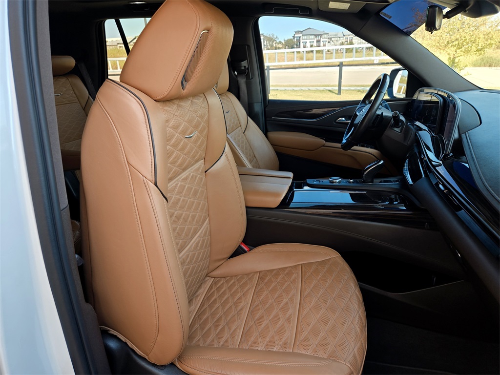 2021 Cadillac Escalade Sport photo 25