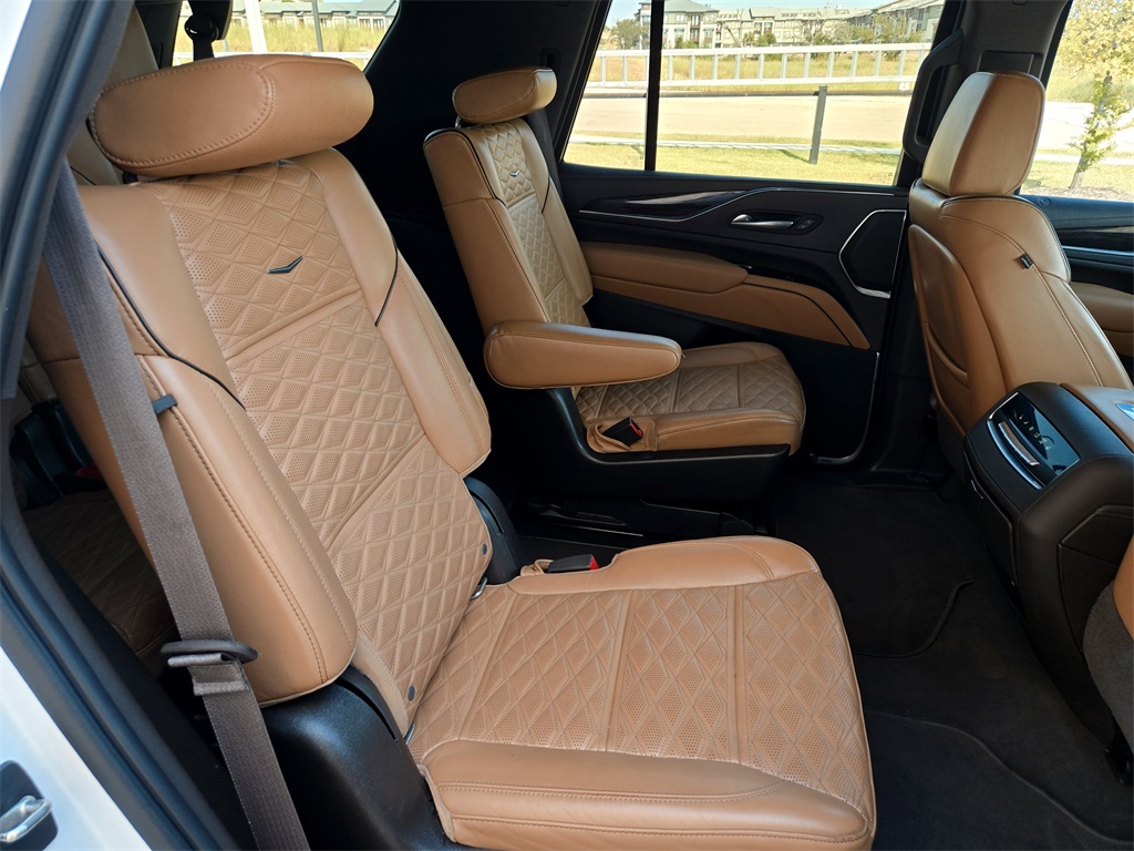 2021 Cadillac Escalade Sport photo 27