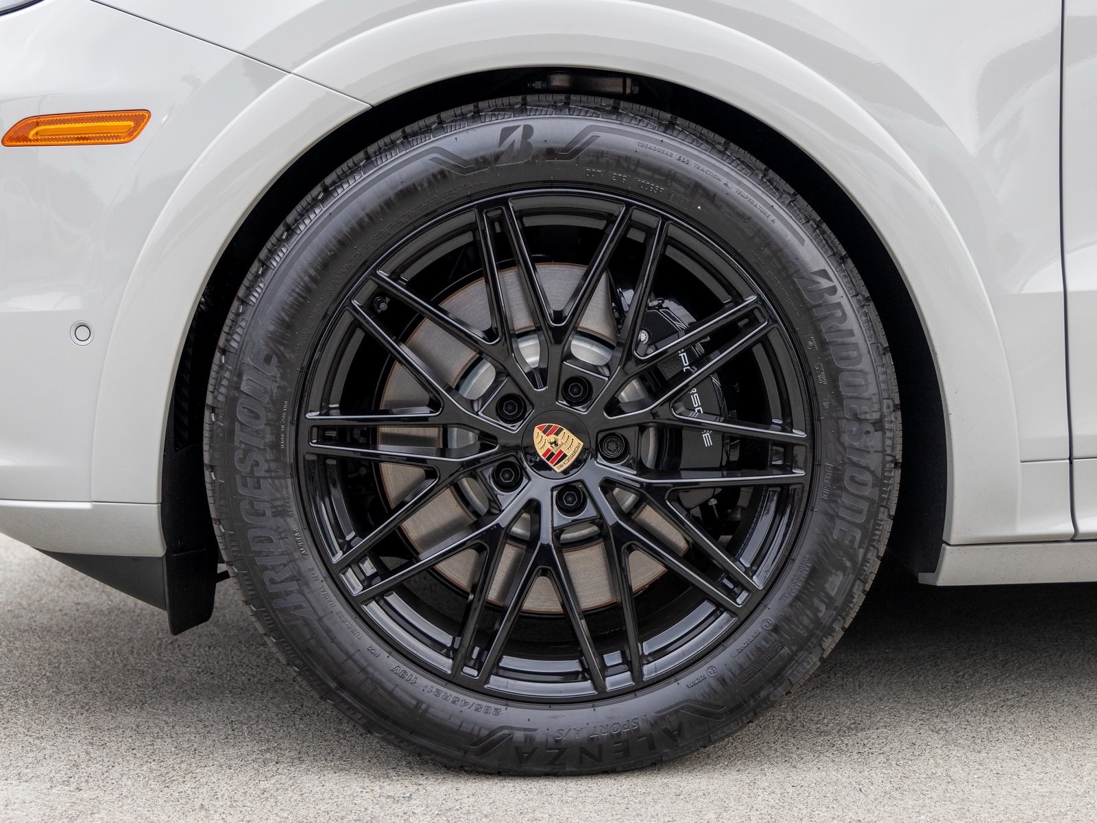 2025 Porsche Cayenne GTS Coupe photo 12