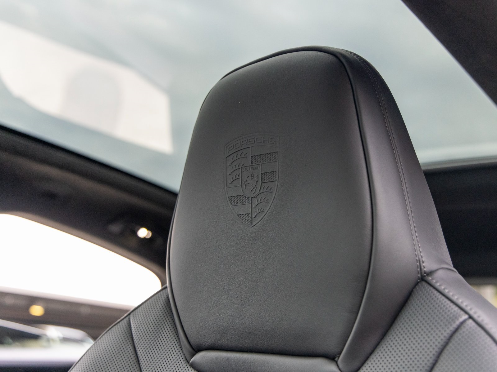 2025 Porsche Cayenne GTS Coupe photo 25