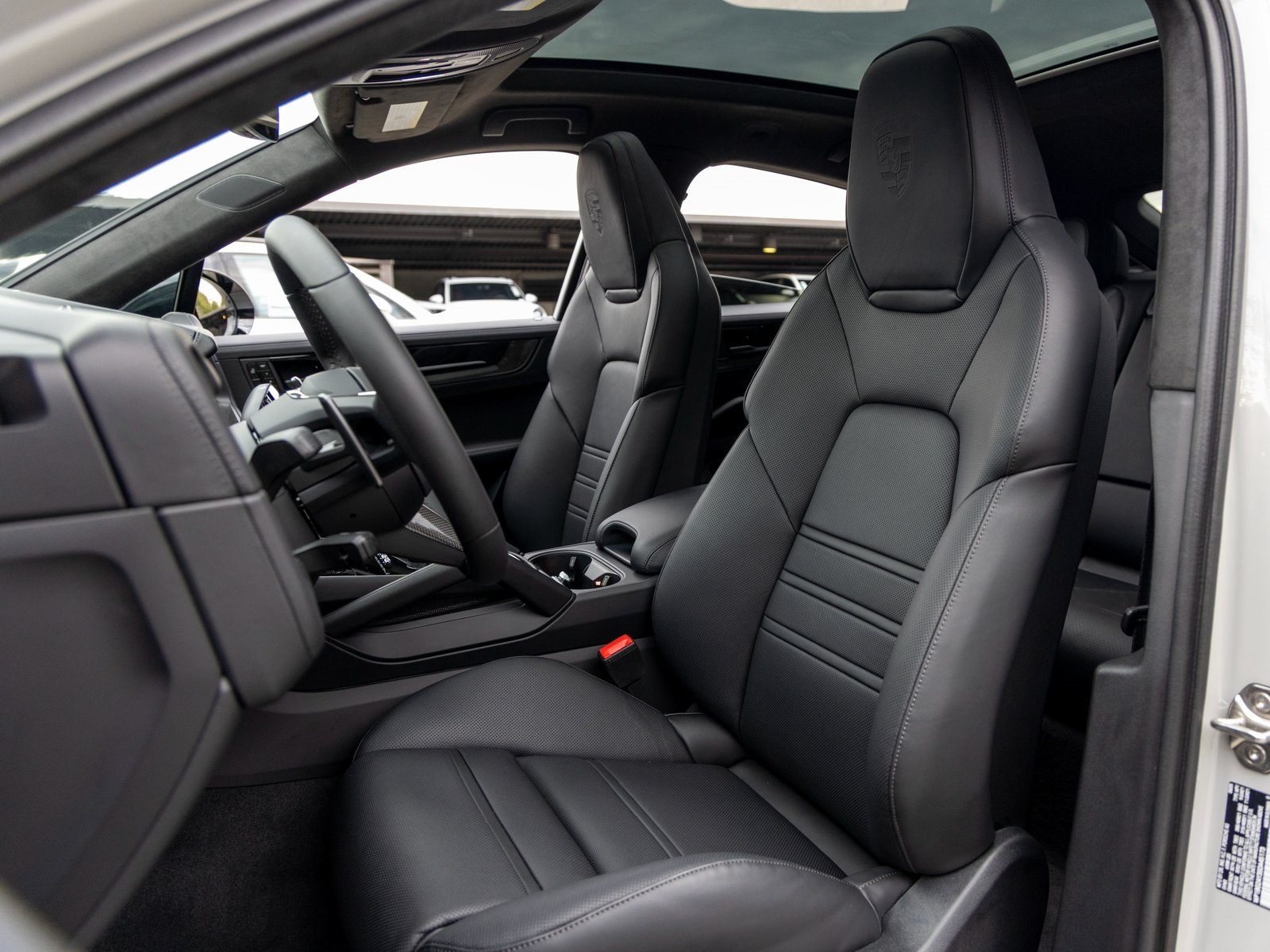 2025 Porsche Cayenne GTS Coupe photo 4