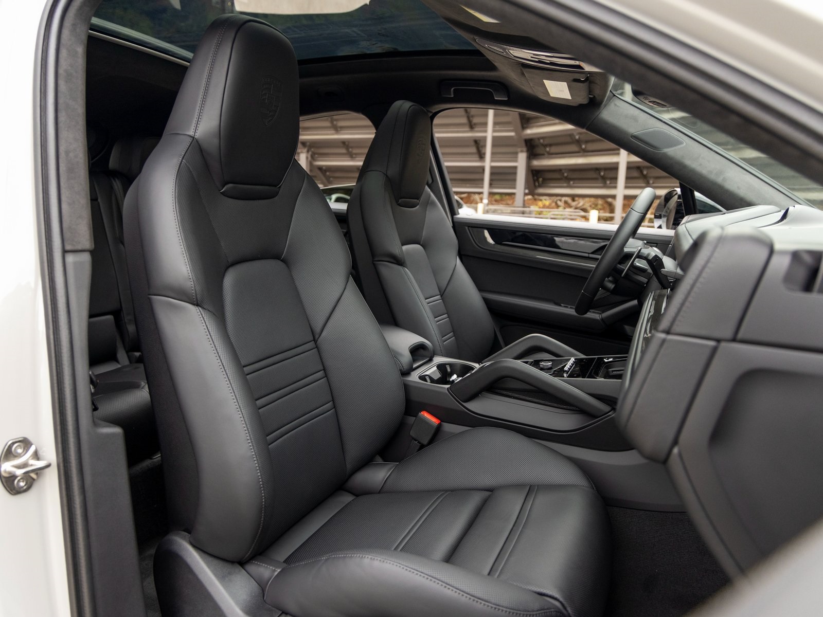 2025 Porsche Cayenne GTS Coupe photo 49