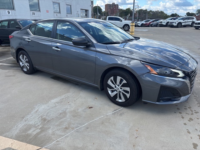 2025 Nissan Altima 2.5 S photo 4