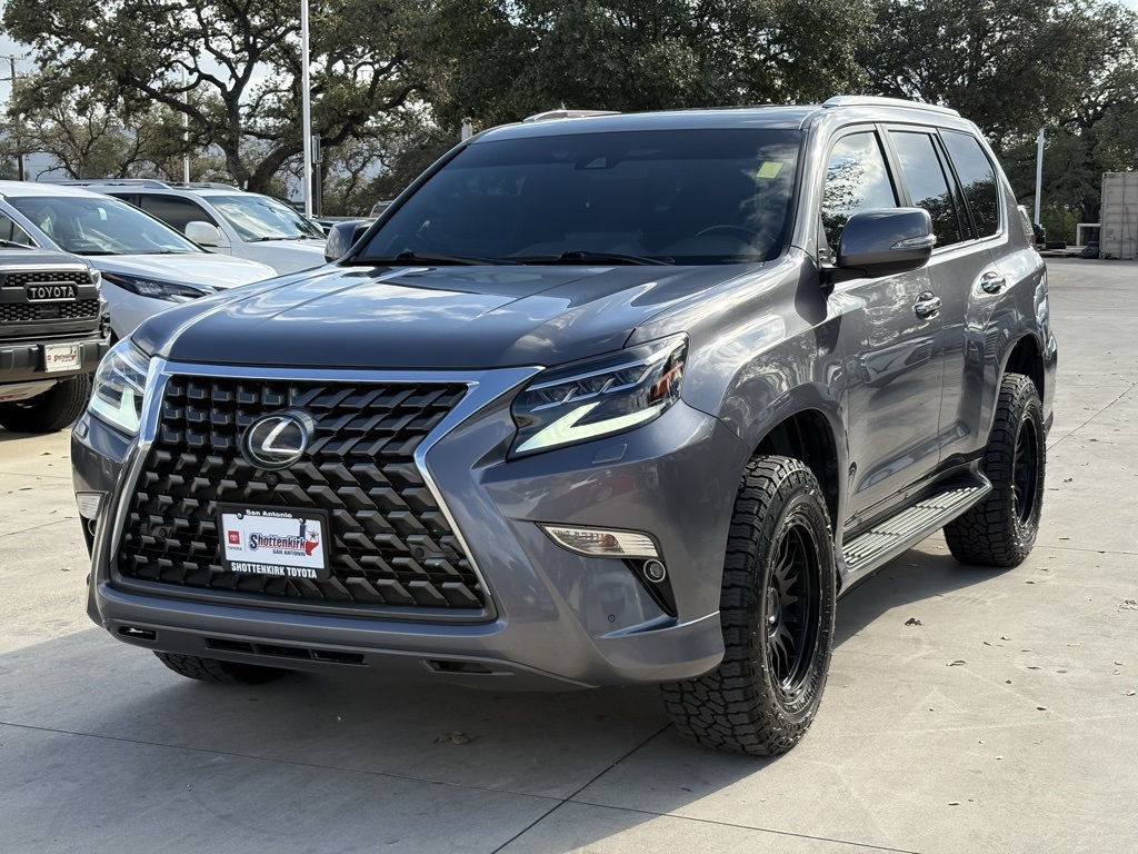 2022 Lexus GX LUXURY's photo