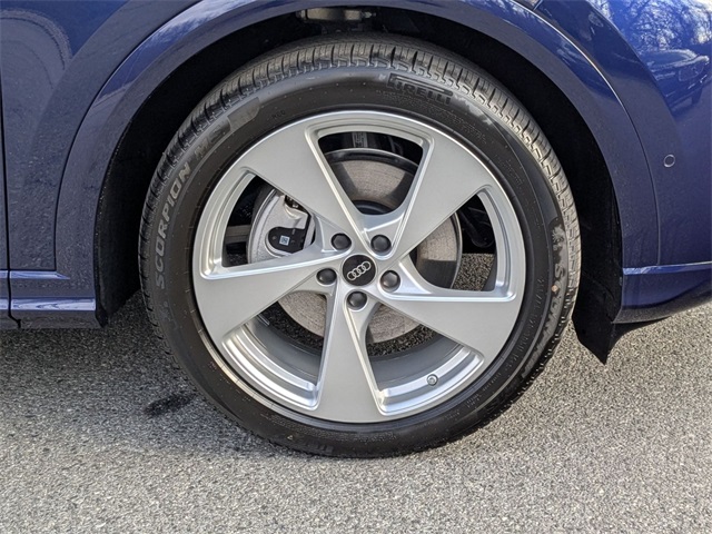 new 2025 Audi Q5 car, priced at $64,340