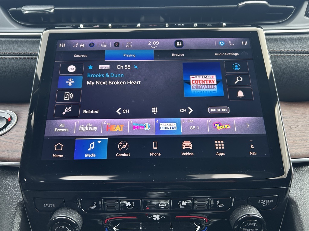 new 2025 Jeep Grand Cherokee L car, priced at $60,055