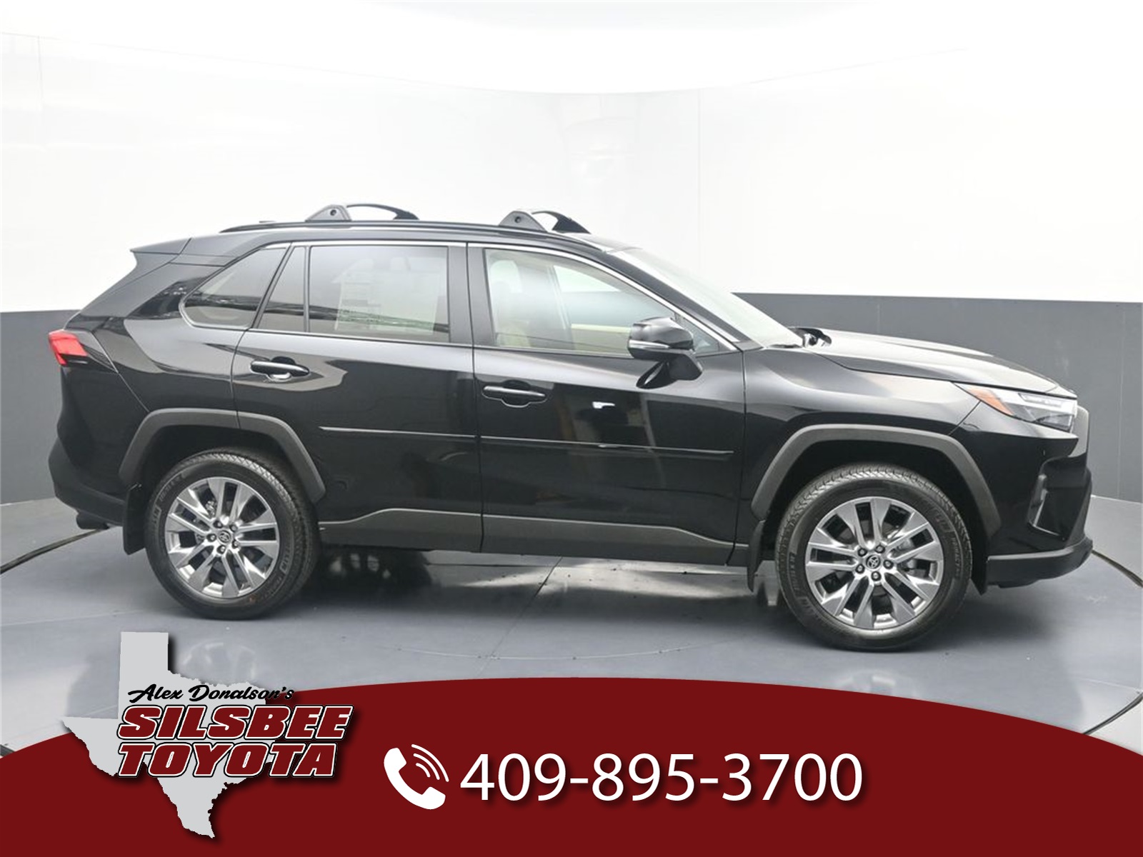 2025 Toyota RAV4 XLE Premium's photo