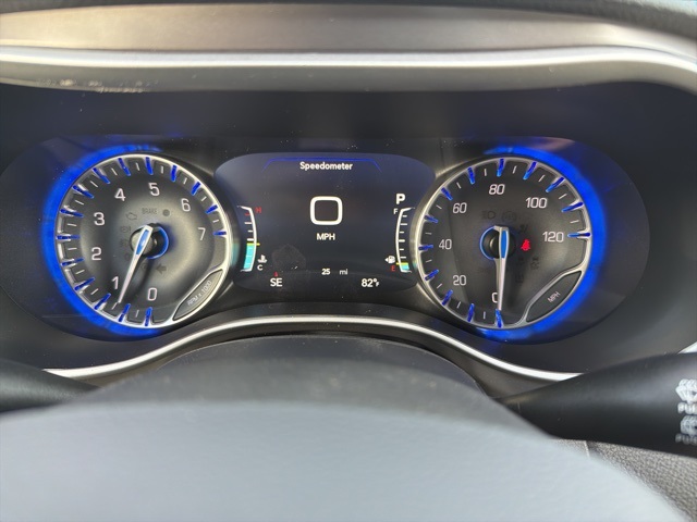 2026 Chrysler Pacifica photo 10