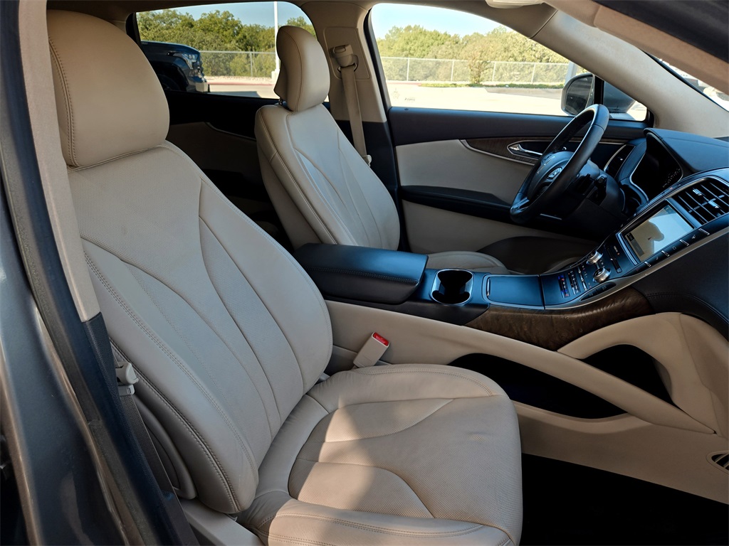 2016 Lincoln MKX Reserve photo 28