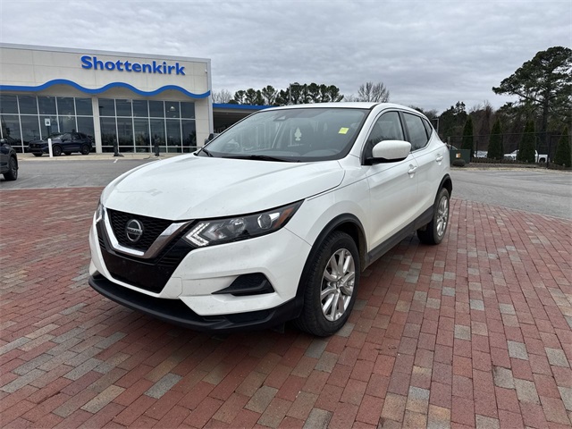 2021 Nissan Rogue Sport S's photo