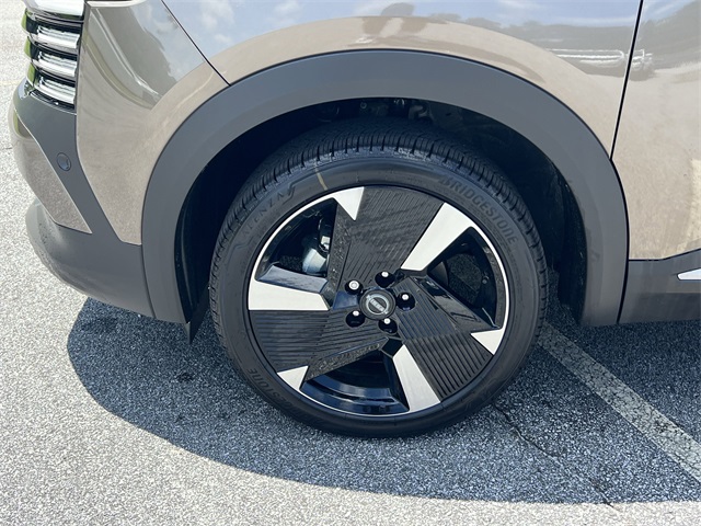 2025 Canyon Bronze Metallic Nissan Kicks SR FWD SUV