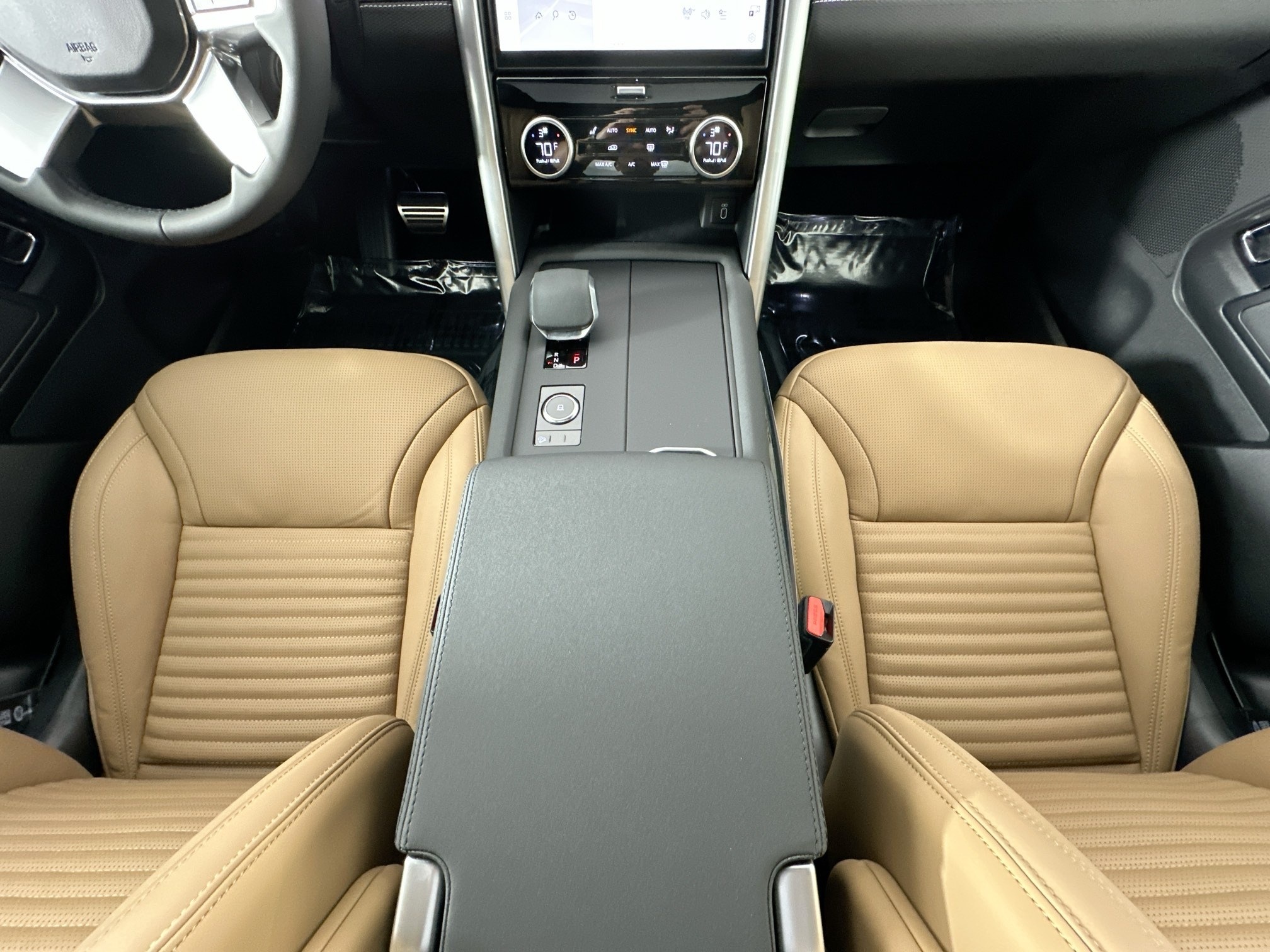 new 2026 Land Rover Discovery car, priced at $70,281