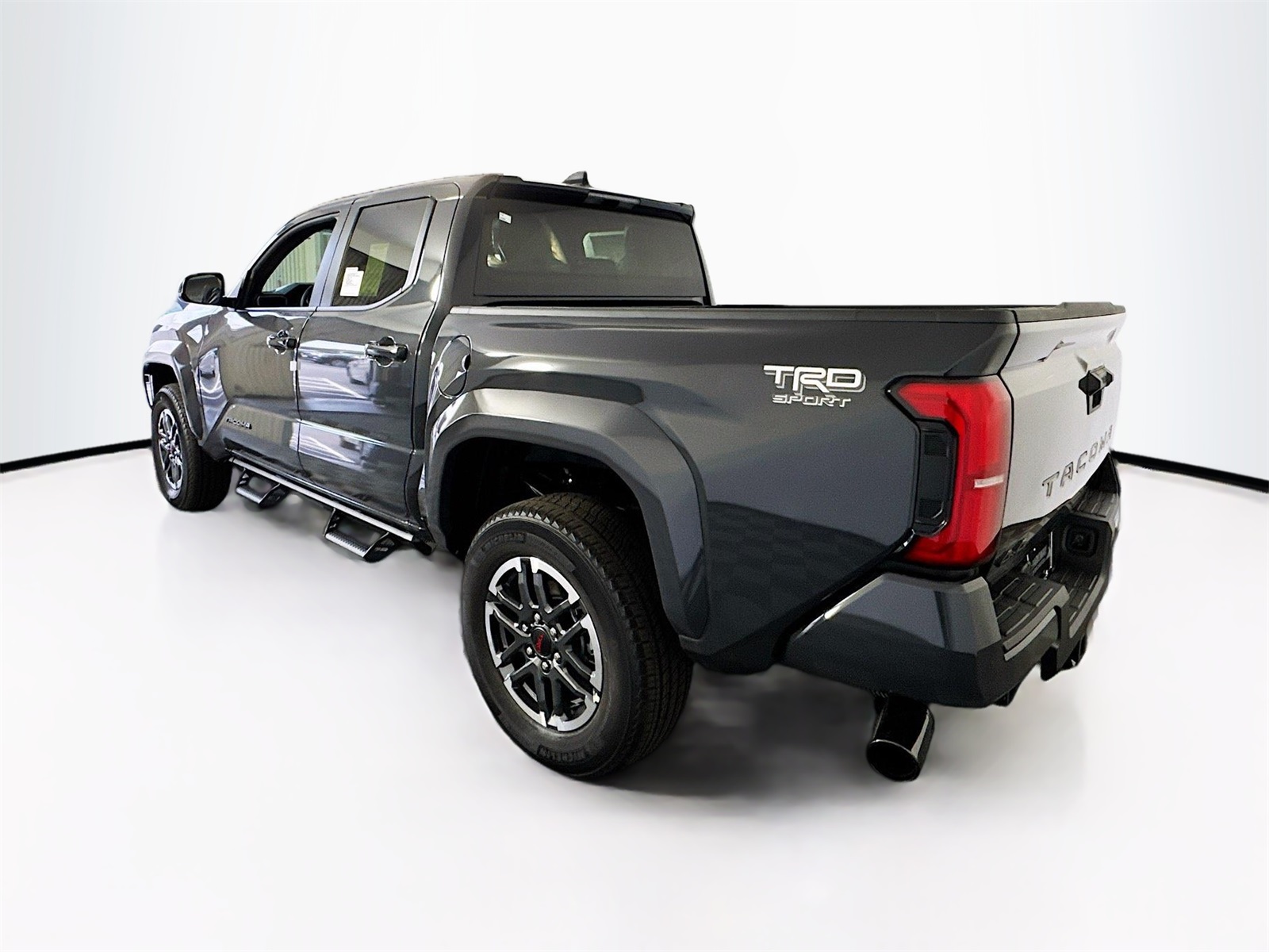 2025 Toyota Tacoma TRD Sport Double Cab photo 4