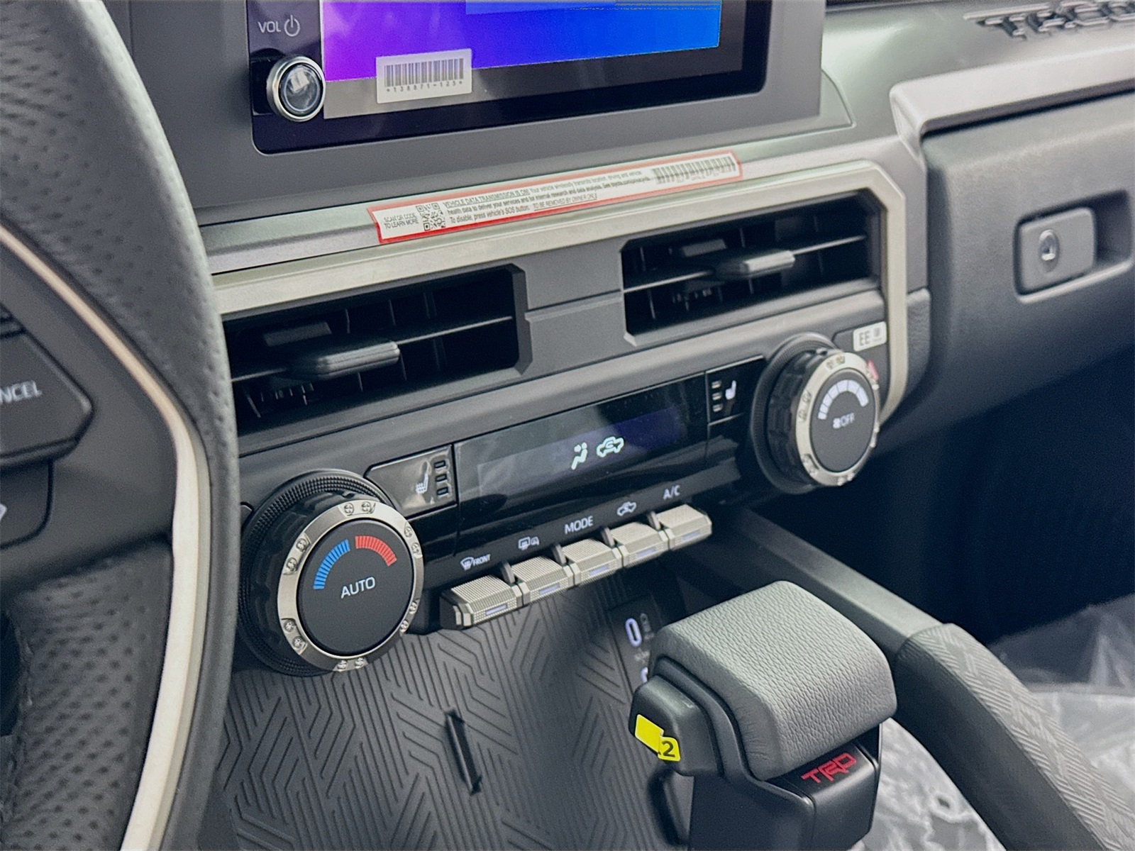 2025 Toyota Tacoma TRD Off-Road Double Cab photo 9
