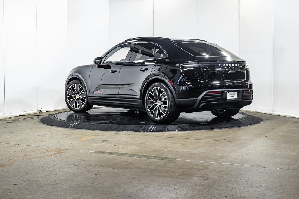 Macan Electric