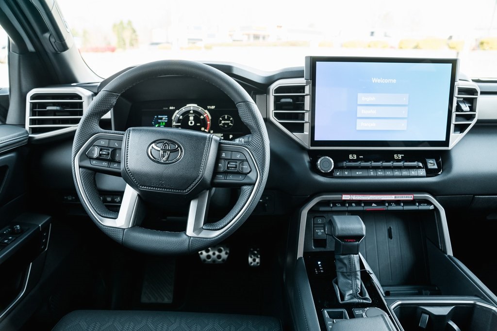 2025 Toyota Tundra Limited CrewMax photo 13