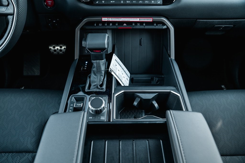 2025 Toyota Tundra Limited CrewMax photo 25