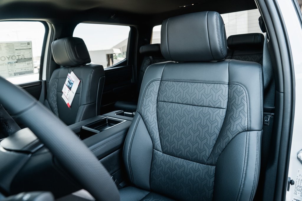 2025 Toyota Tundra Limited CrewMax photo 27
