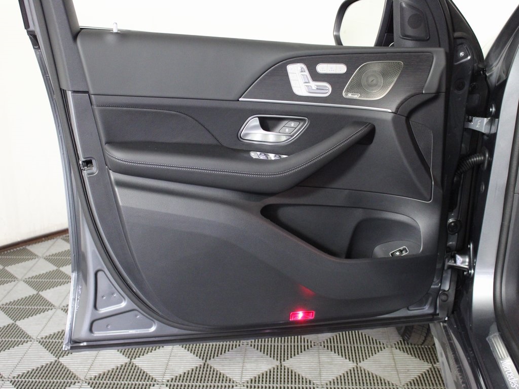 used 2026 Mercedes-Benz GLE car, priced at $73,770