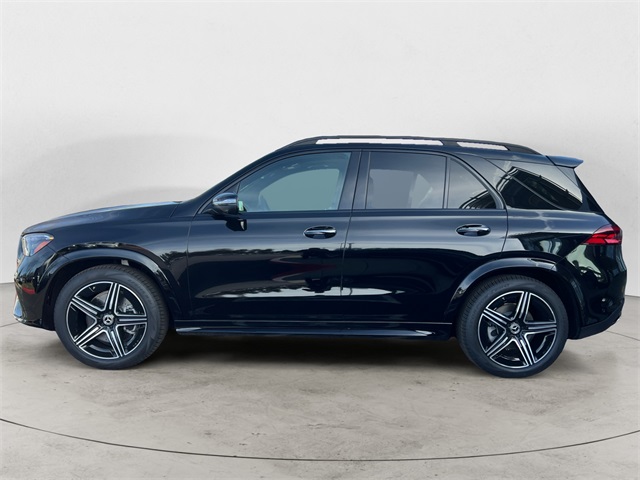 New 2025 Black Mercedes-Benz GLE 580 image 2