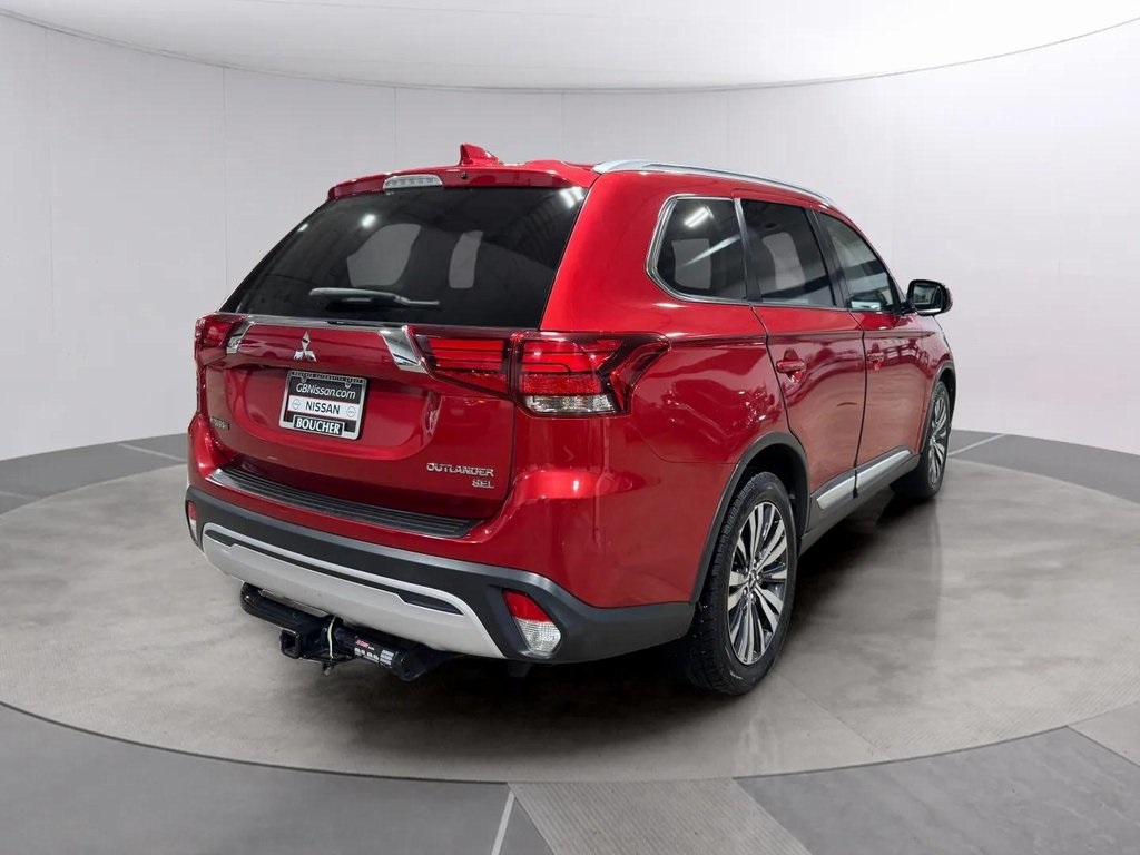 2019 Mitsubishi Outlander SEL photo 3