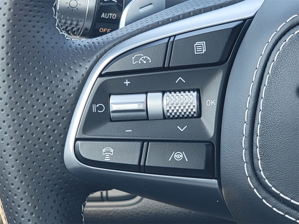 new 2025 Genesis G70 car, priced at $54,986