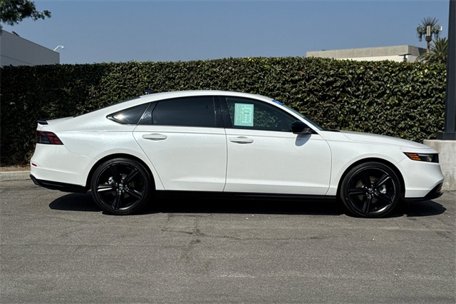 2024 Honda Accord Hybrid Sport-L photo 2