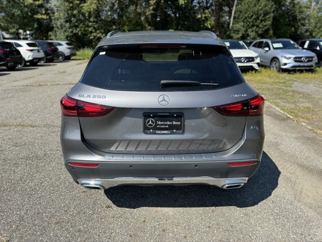 2026 Mercedes Benz GLA 250 4MATIC photo 3