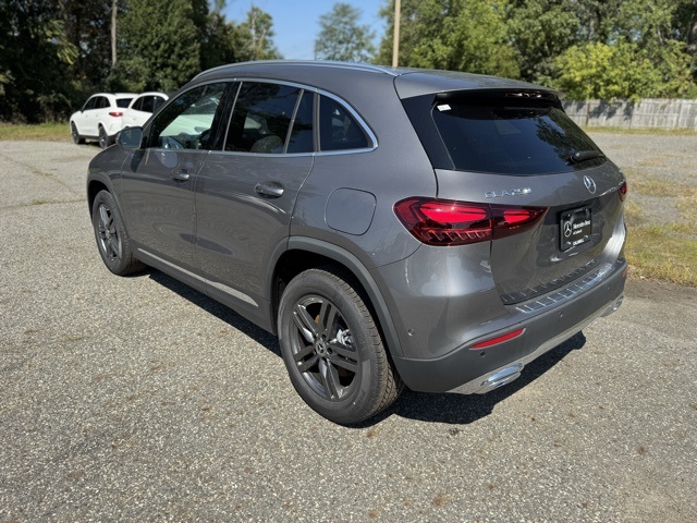 2026 Mercedes Benz GLA 250 4MATIC photo 4