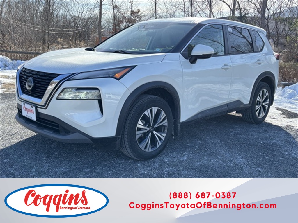 2022 Nissan Rogue SV's photo