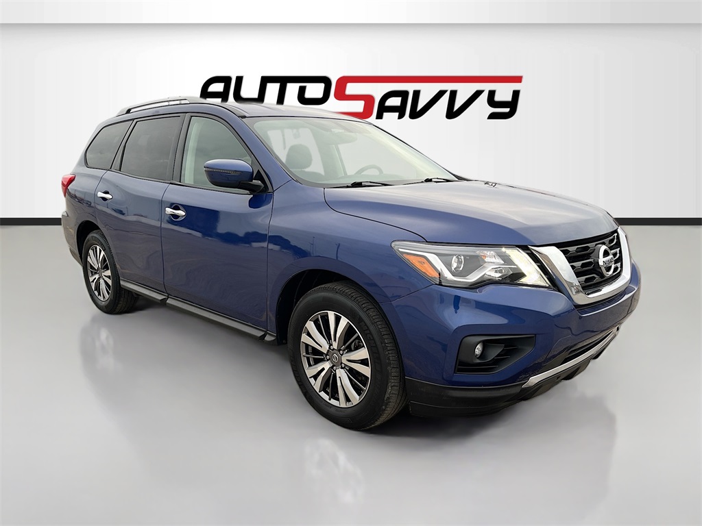 2020 Nissan Pathfinder SV's photo