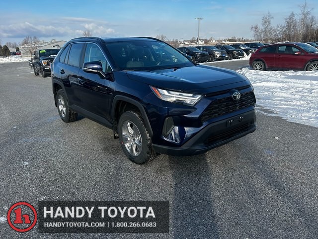 2025 Toyota RAV4 XLE's photo