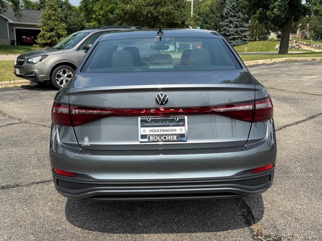 2025 Volkswagen Jetta 1.5T Sport photo 4