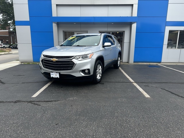2021 Chevrolet Traverse Leather photo 2