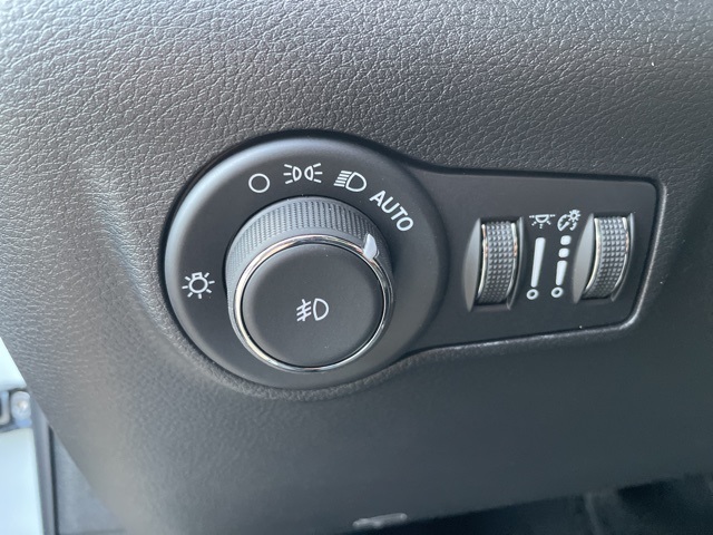 2025 Jeep Compass Limited photo 13