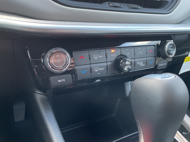2025 Jeep Compass Limited photo 21