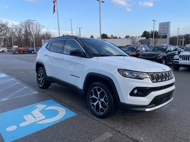 2025 Jeep Compass Limited photo 3