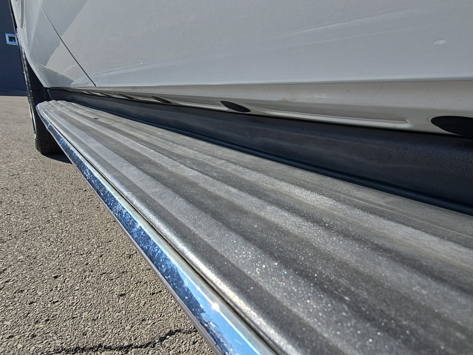 used 2015 Chevrolet Suburban car, priced at $15,000