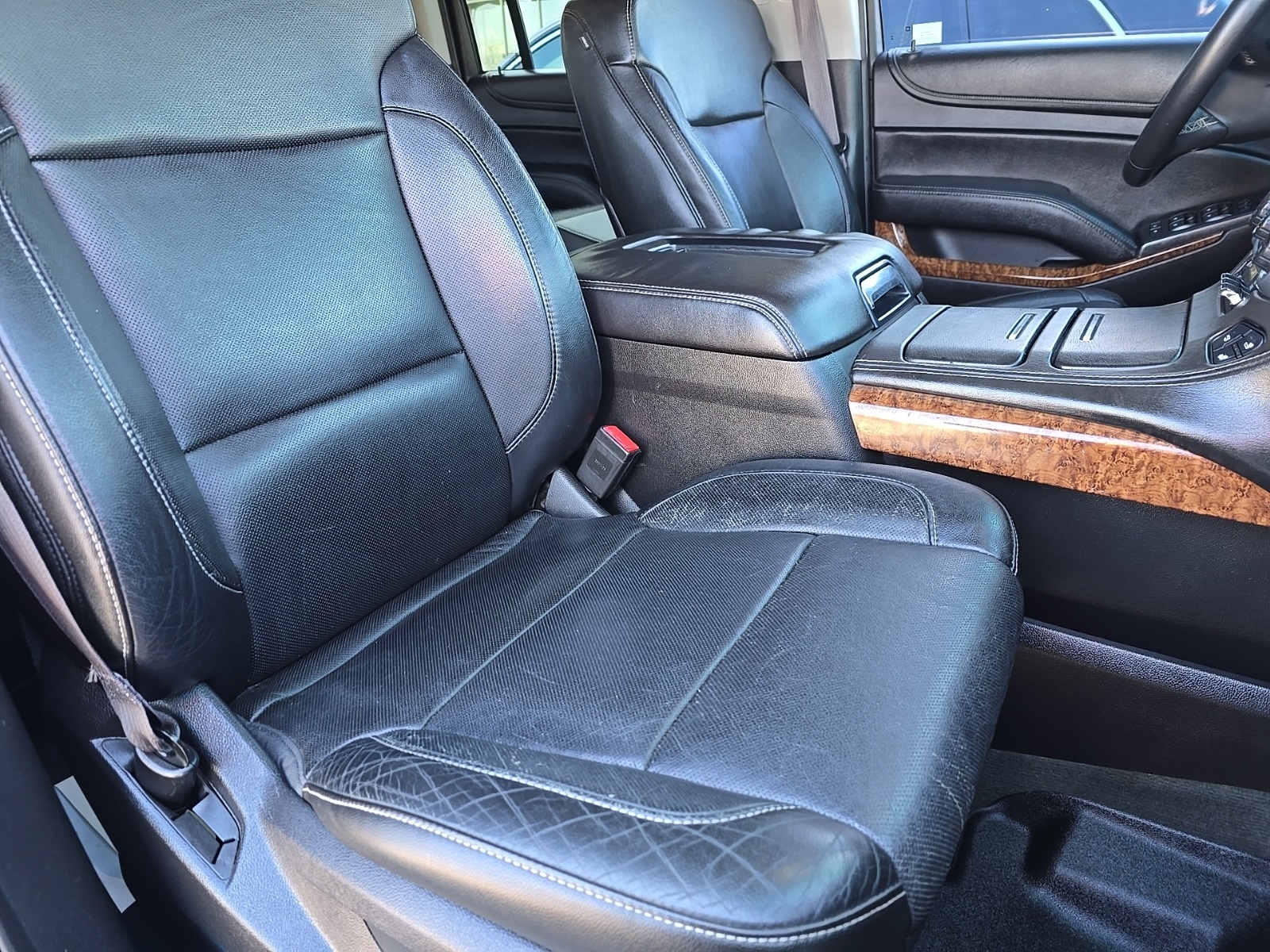 used 2015 Chevrolet Suburban car, priced at $15,000