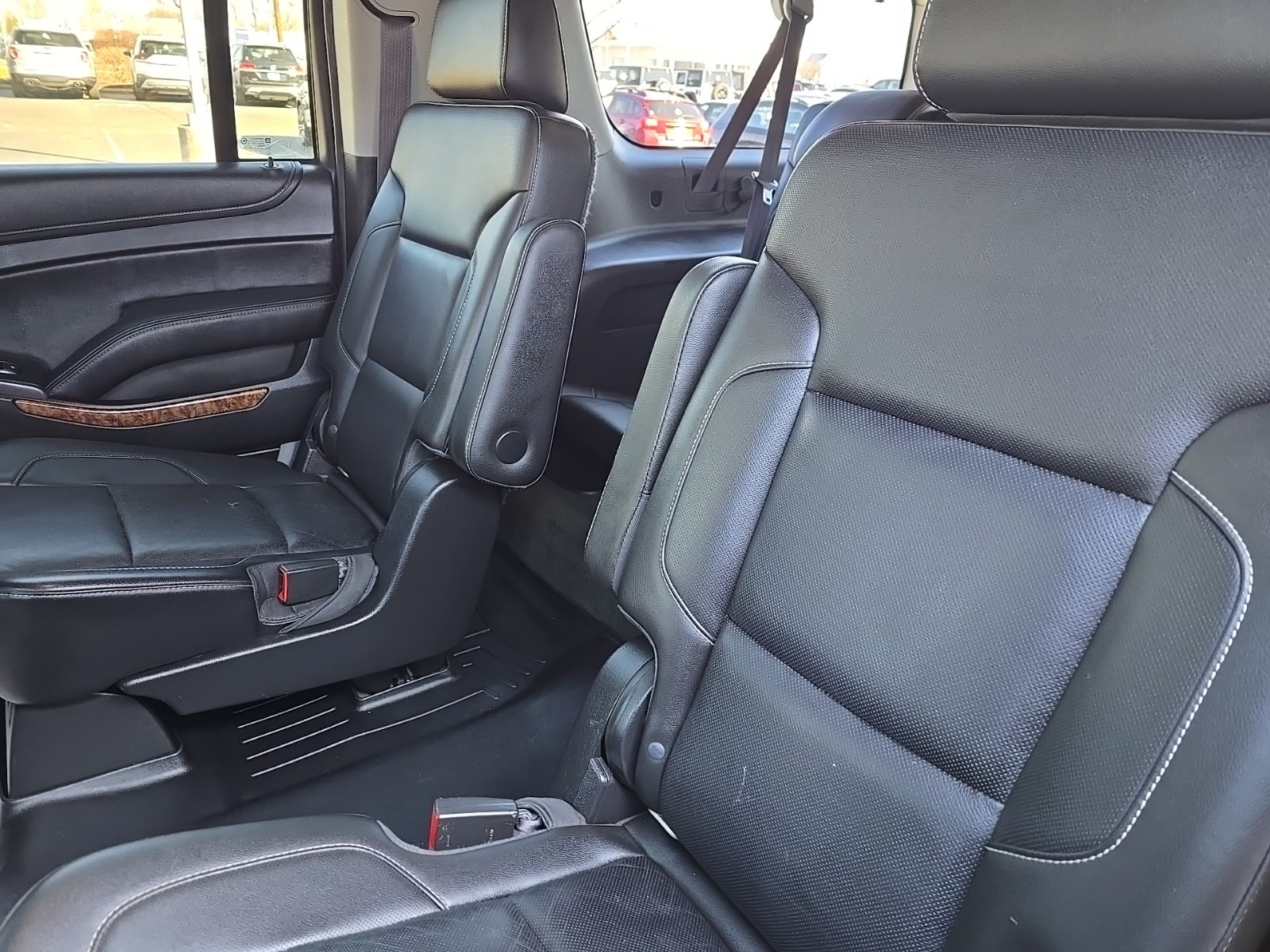 used 2015 Chevrolet Suburban car, priced at $15,000