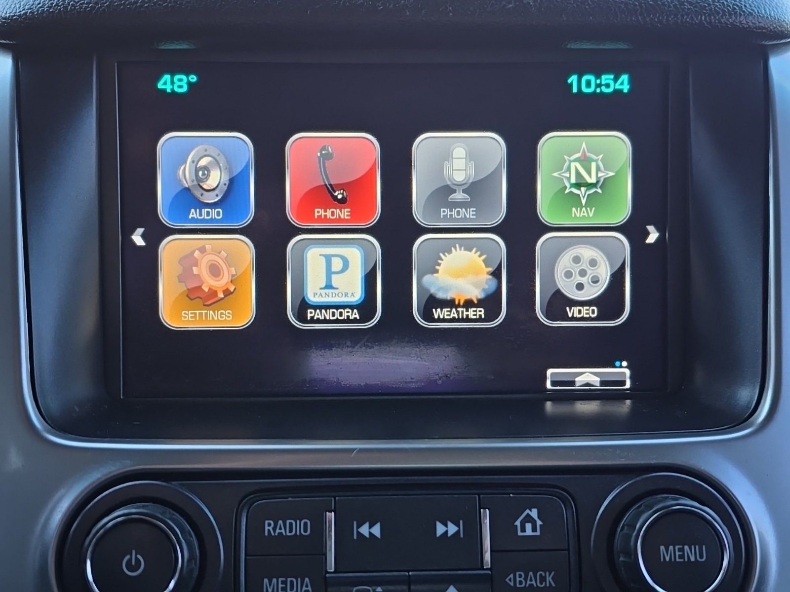 used 2015 Chevrolet Suburban car, priced at $15,000