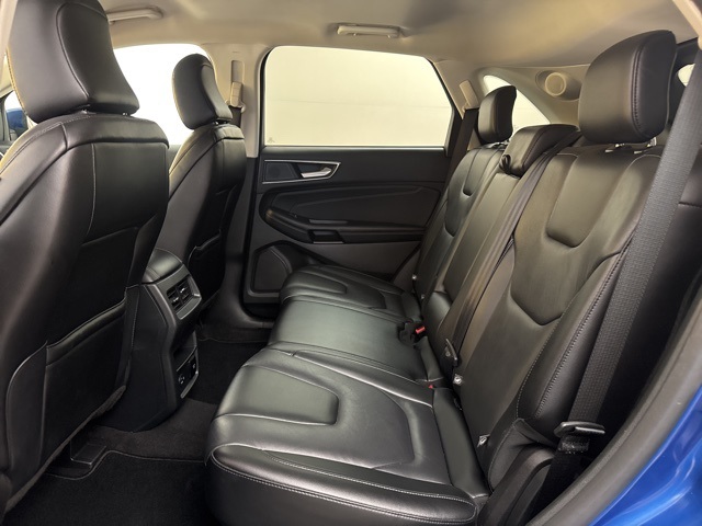 2022 Blue Metallic Ford Edge Titanium AWD SUV