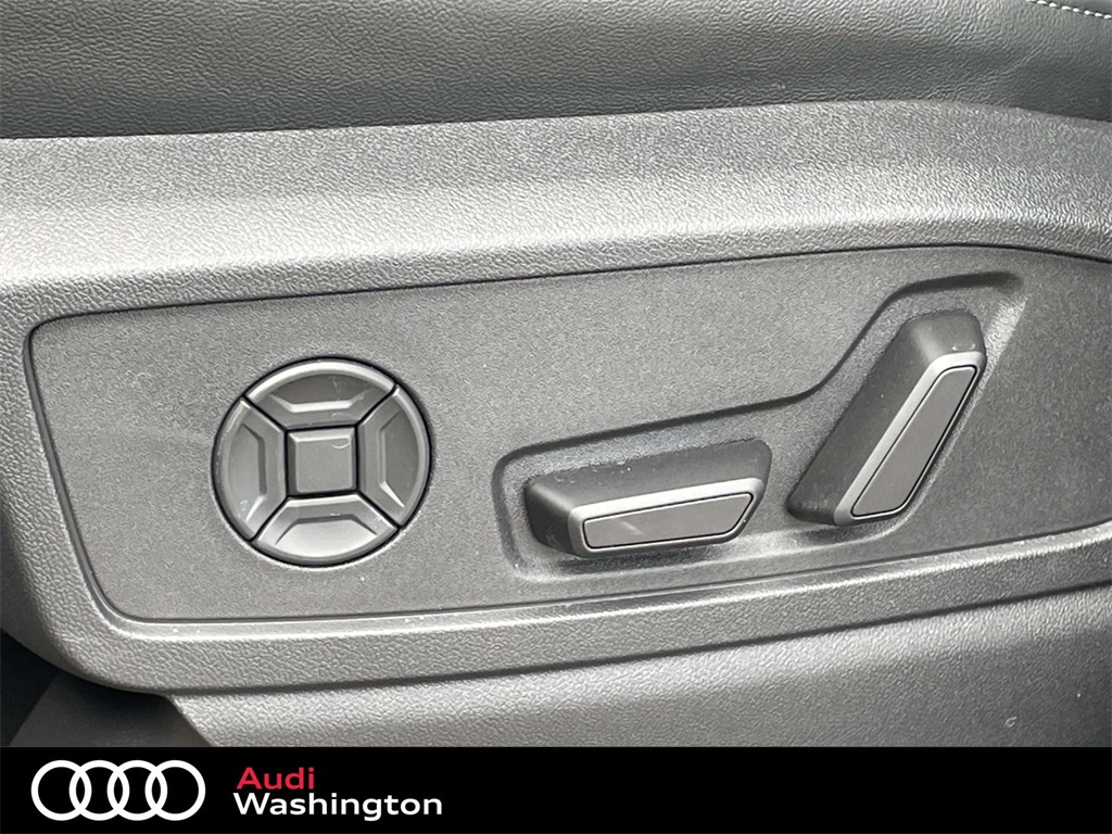 2025 Audi Q5 Premium Plus photo 12